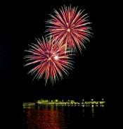 Röder Feuerwerk - Hochzeitsfeuerwerk zum Selbstzünden, Feuerwerk · Lasershow München, Kontaktbild